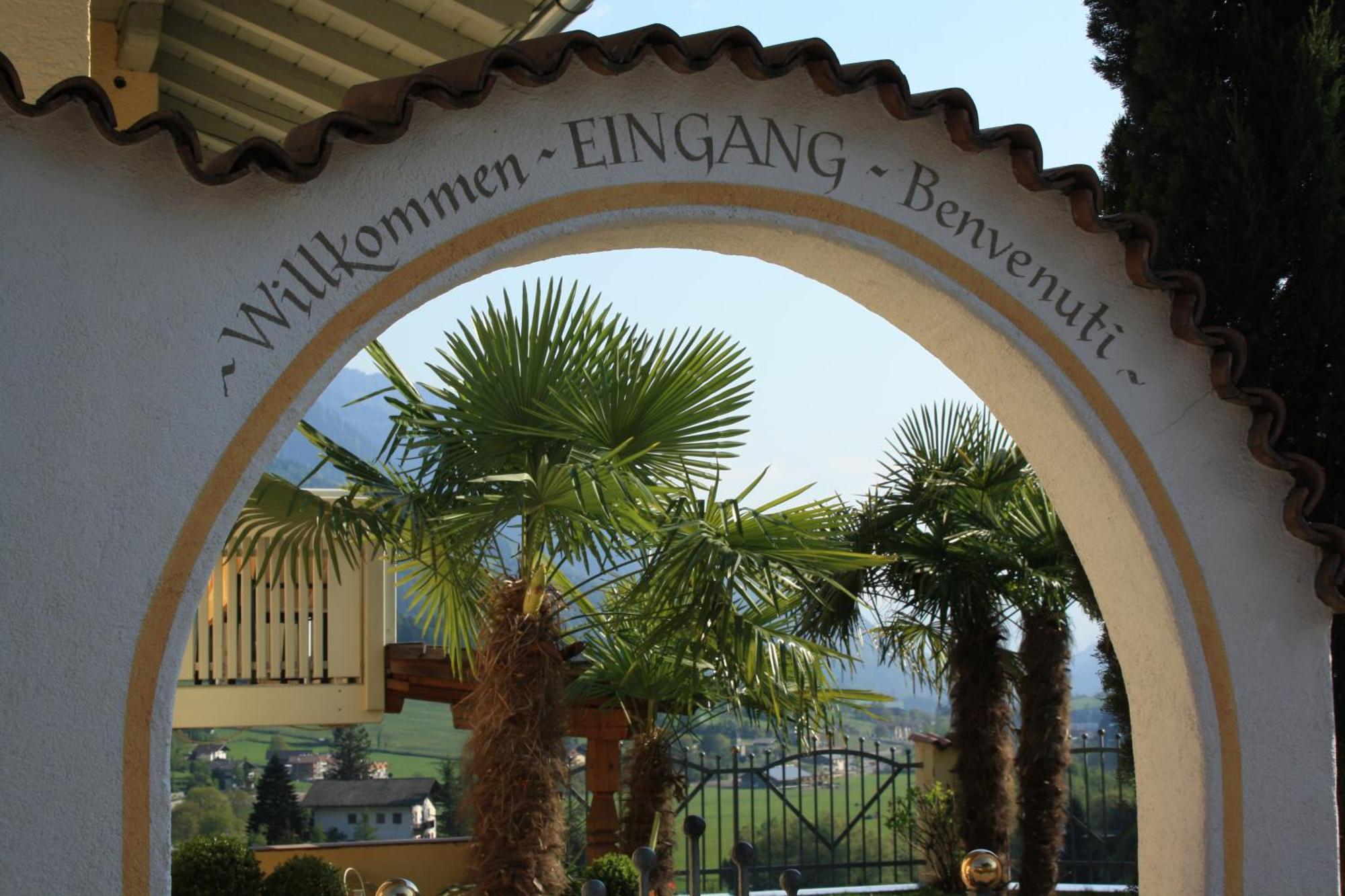 Residence Koenigsrainer ซานเลโอนาร์โด อิน ปาซีเรีย ภายนอก รูปภาพ